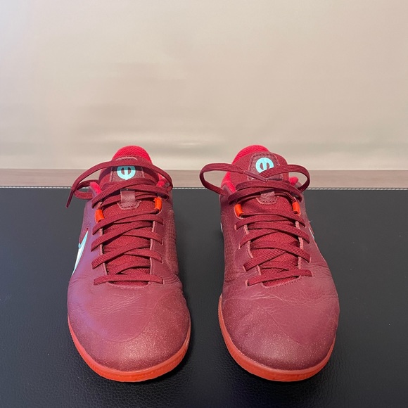 Nike tiempo leather indoor soccer shoes US men’s 8 - Picture 3 of 3